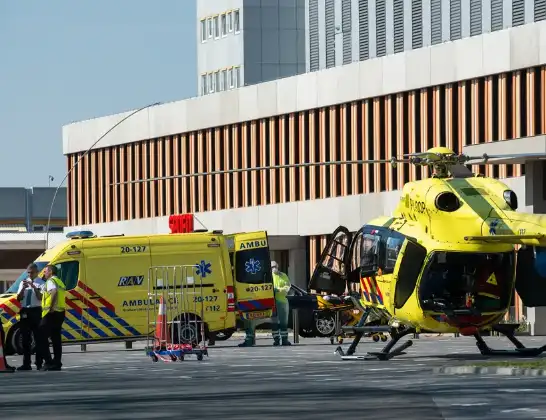 Ambulancehelikopter naar Vliegbasis Leeuwarden | 27 april 2024 18:43